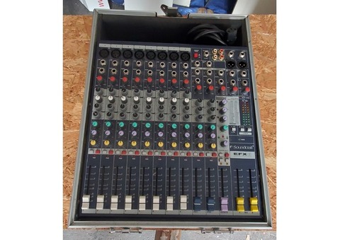 Console de son SOUNDCRAFT EFX8 Flight case TRÈS BON ÉTAT