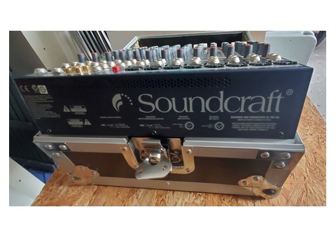 Console de son SOUNDCRAFT EFX8 Flight case TRÈS BON ÉTAT