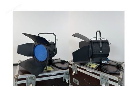 2 Fresnel 2kW SH20 ADB en flight roulette