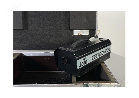 Machine à fumée ZR33 DMX HiMass Jem
