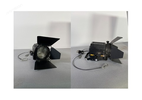 2 Fresnel Dexel 600w Sans flight case