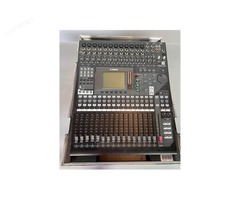 Console numérique 01V96i Yamaha 32 canaux8 aux8 bus