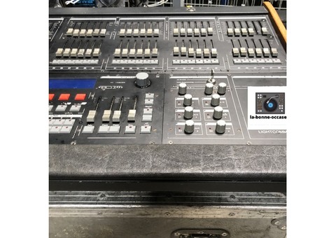 Vend console 4896 LIghtcommander Ma Lighting