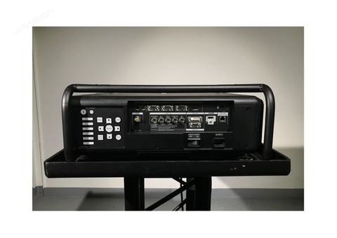 Vidéoprojecteur 7 000 lumens Panasonic PTDZ780LBE 1920x1200
