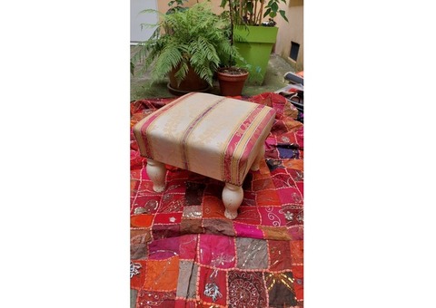 Tabouret bas style 1718e