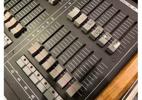 Console lumière MA Lighting Lightcommander II 486 avec flight case