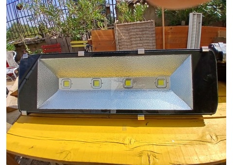 Projecteur led 4 X 100 W