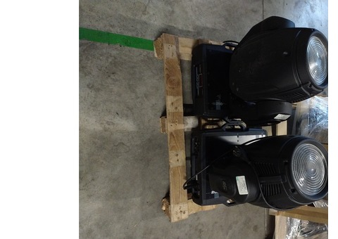 ROBE AT250 FRESNEL COLORWASH