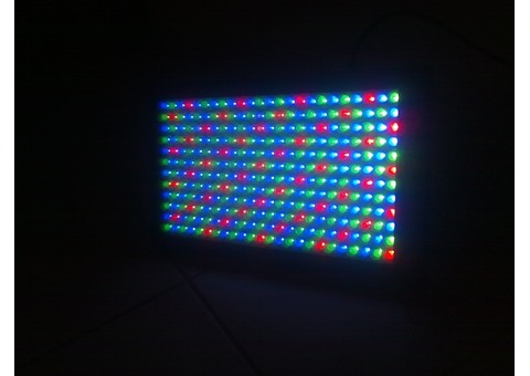 Panneau lumière LED multicolore American DJ Mega Panel Led