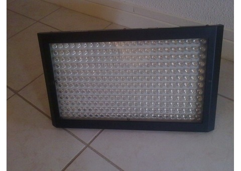 Panneau lumière LED multicolore American DJ Mega Panel Led