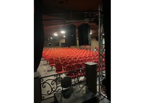 Fauteuils de spectacle 700 pièces dispo