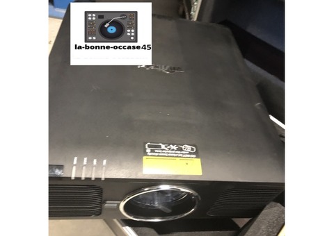 Vend Vidéo projecteur DU 8395 Z BK VIVITEK