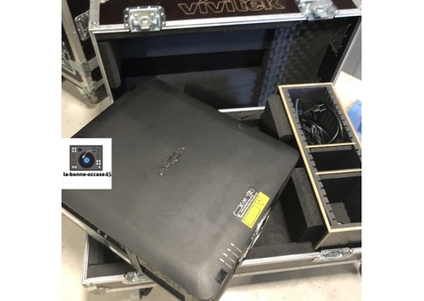 Vend Vidéo projecteur DU 8395 Z BK VIVITEK