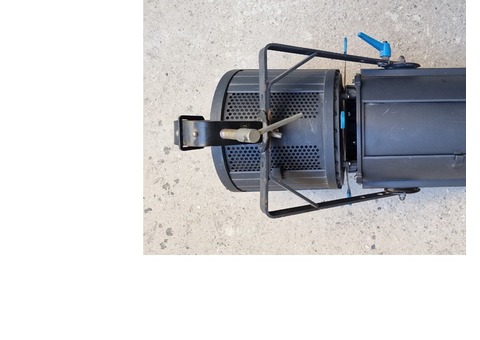 Projecteur Découpe 2Kw ADB DS205