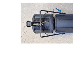 Projecteur Découpe 2Kw ADB DS205