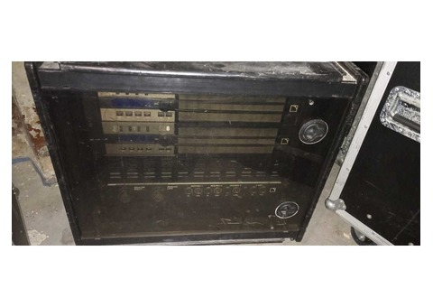 Rack LAcoustics avec 2 x LA8