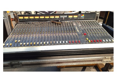 Soundcraft 8000 en flighcase