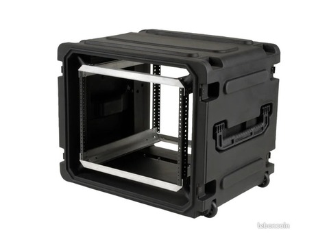 Flight case 8U SKB RSeries Shockrack à roulettes